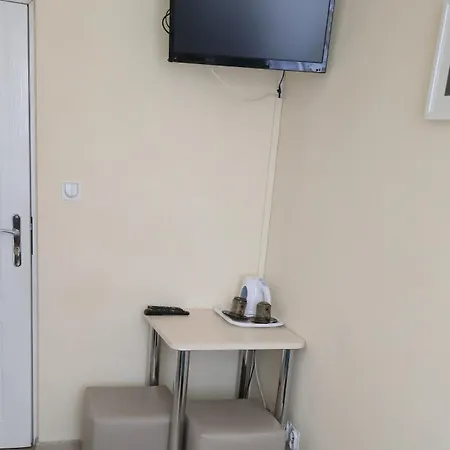 بيت ضيافة I Pod Debami